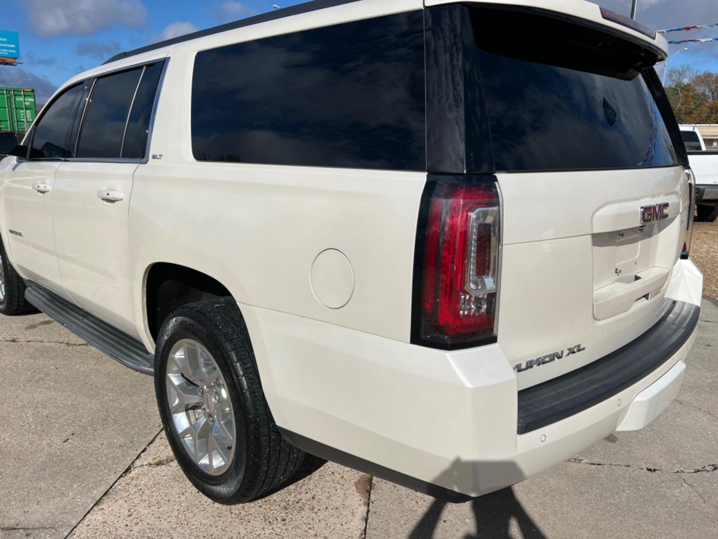 2015 W. Diamond /Tan GMC Yukon XL SLT (1GKS1HKC4FR) with an 5.3L V8 engine, Automatic transmission, located at 4520 Airline Hwy, Baton Rouge, LA, 70805, (225) 357-1497, 30.509325, -91.145432 - 2015 GMC Yukon XL SLT 5.3 V8 Gas, 156K Miles, All Power, Heated & Cooled Leather Seats, Sunroof, Dual DVD, 7 Passenger Seating, Tow Pkg. NO IN HOUSE FINANCING. FOR INFO PLEASE CONTACT JEFF AT 225 357-1497 CHECK OUT OUR A+ RATING WITH THE BETTER BUSINESS BUREAU WE HAVE BEEN A FAMILY OWNED AND OPERATE - Photo#7